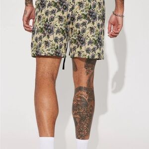 In The Bloom Tapestry Shorts - Multi Color
